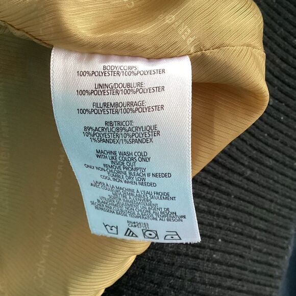 Calvin Klein woman’s performance athletic puffer vest size large. 0762 - Picture 8 of 8